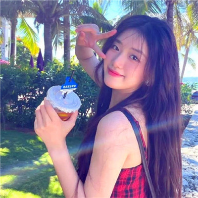 2023年女生头像红色(精选10张)