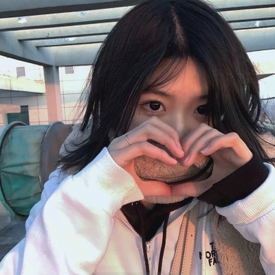 干净又好看的气质头像(精选10张)