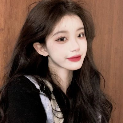 干净又好看的气质头像(精选10张)