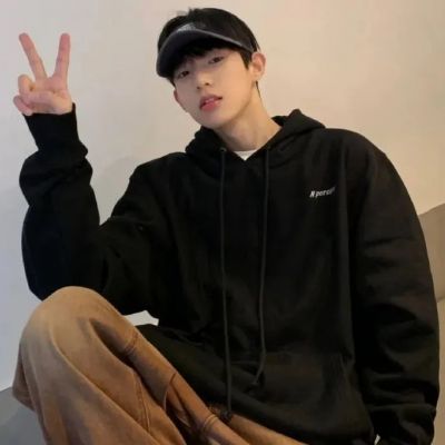 适合大学男生的头像(精选15张)