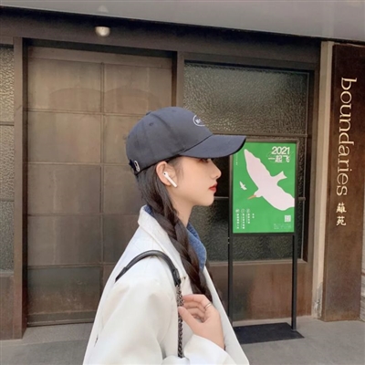 简约性冷淡小众女头像(精选16张)