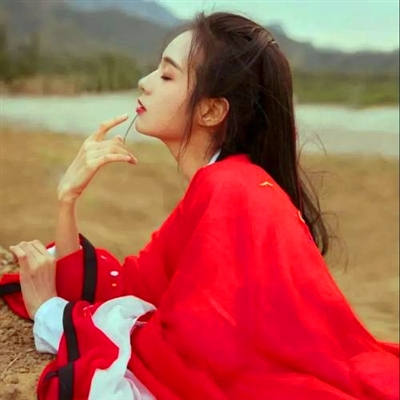 值得一辈子不换的头像女(精选36张)