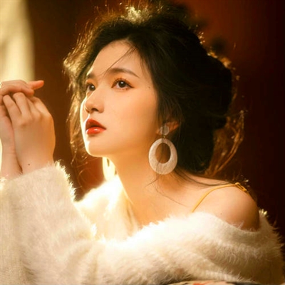 值得一辈子不换的头像女(精选36张)