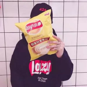 抖音最火的情侣头像一人一个(精选12张)