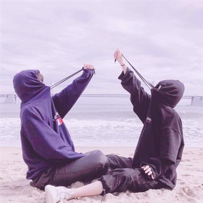 抖音最火的情侣头像一人一个(精选12张)