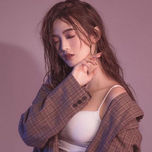 微信头像图片女2023最火爆(精选48张)