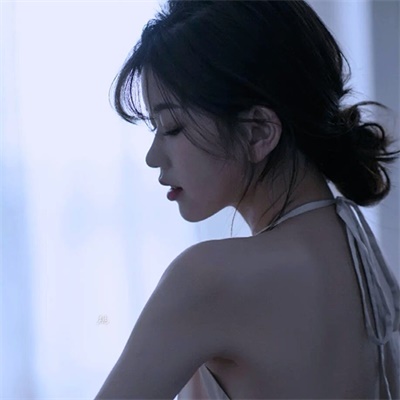 让人心碎到哭的头像女(精选40张)