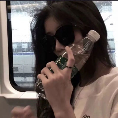 让人心碎到哭的头像女(精选40张)