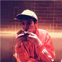 喜庆的帅哥头像(24张)