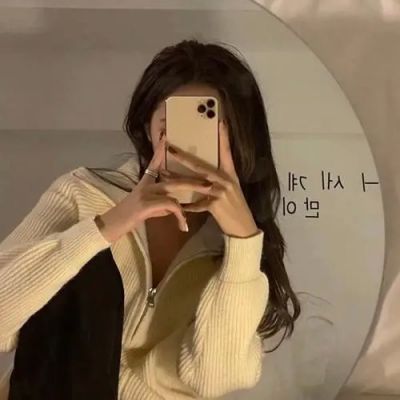 emo伤感头像女真人(精选28张)