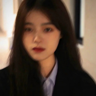 emo伤感头像女真人(精选28张)