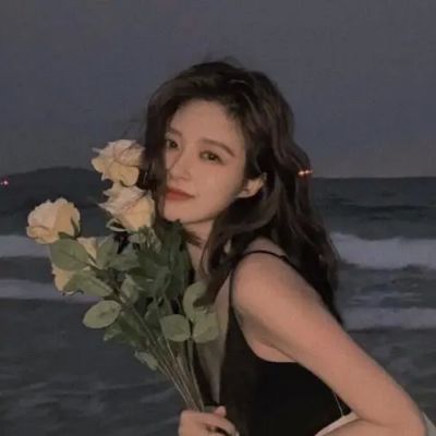 emo伤感头像女真人(精选28张)