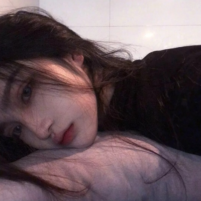 emo伤感头像女真人(精选28张)