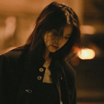 emo伤感头像女真人(精选28张)