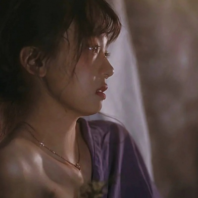 emo伤感头像女真人(精选28张)