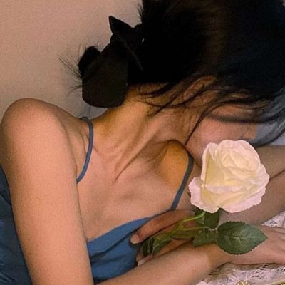 好看又伤感的女生头像(36张)