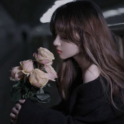 好看又伤感的女生头像(36张)