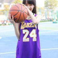 打篮球的人专用头像女生(精选15张)