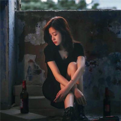 头像2023最火伤心图片