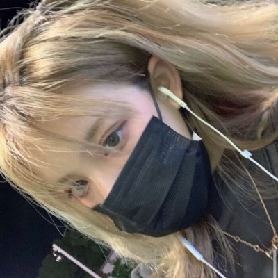 头像2023最火高冷女(精选24张)