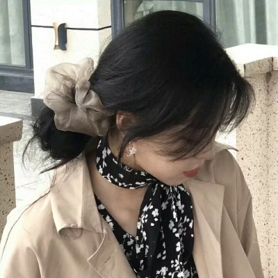 头像2023最火高冷女(精选24张)