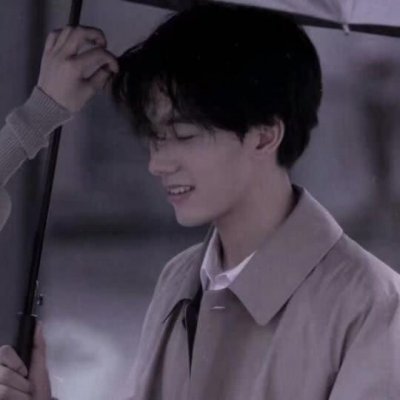 大笑女生头像情侣 逗比情侣头像一左一右