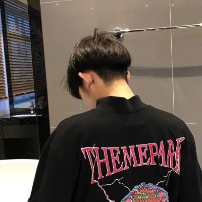 男生不露脸的头像 男生优质真人头像