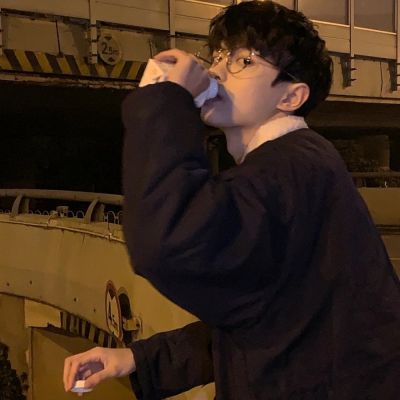 最霸气的男生头像真人 男生帅气真人头像大全