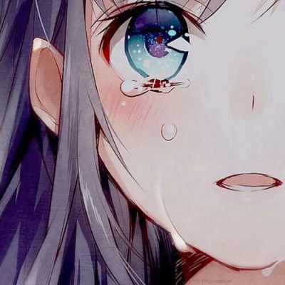 抑郁哭泣女生动漫头像(精选16张)