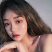 女生哭的流泪的头像(精选13张)