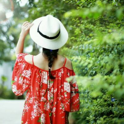 文艺清新气质女生头像背影(14张)