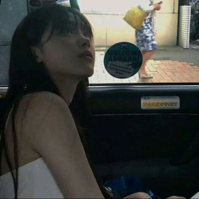 侧面头像女生唯美漂亮(24张)