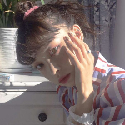 侧面头像女生唯美漂亮(24张)