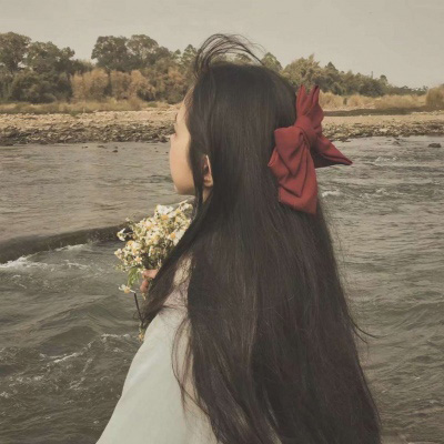 又酷又可爱的头像女生真人(16张)