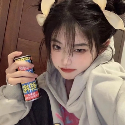 又酷又可爱的头像女生真人(16张)