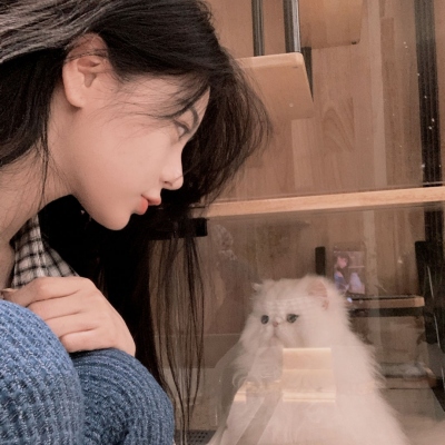 又酷又可爱的头像女生真人(16张)