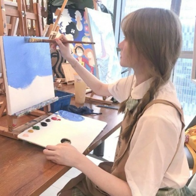 又酷又可爱的头像女生真人(16张)