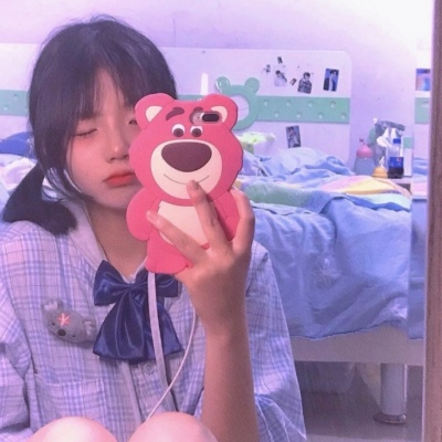 又酷又可爱的头像女生真人(16张)