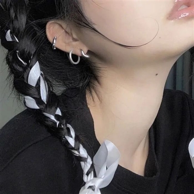 又酷又可爱的女生头像(精选16张)