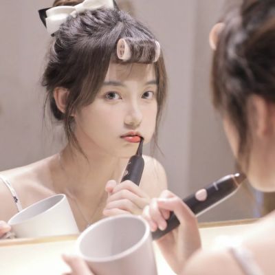 女生头像唯美有气质(精选30张)