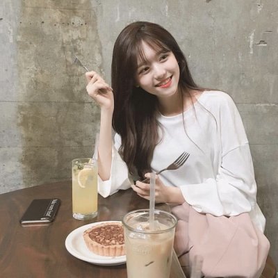 女生头像唯美有气质(精选30张)