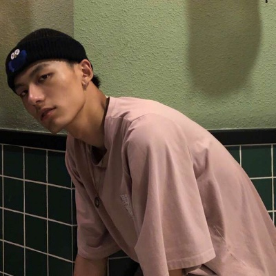 2023年男生最火爆的头像(24张)