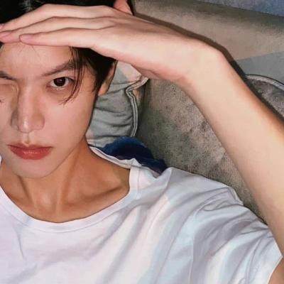 史上最好看的头像男生高冷(精选24张)