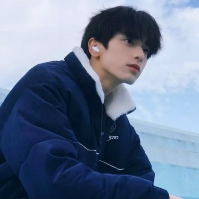 史上最好看的头像男生高冷(精选24张)