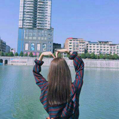 最漂亮的美女头像背景图片(16张)