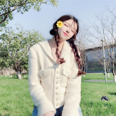 最漂亮的美女头像大约24岁(20张)