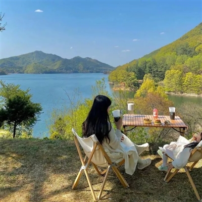 惊艳到爆的女生头像(精选28张)