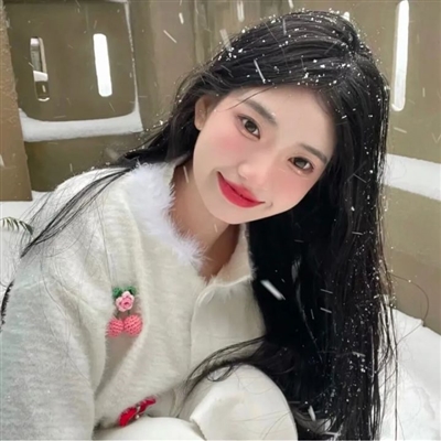 惊艳到爆的女生头像(精选28张)