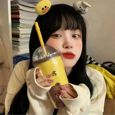 温柔干净且惊艳的头像女真人(28张)