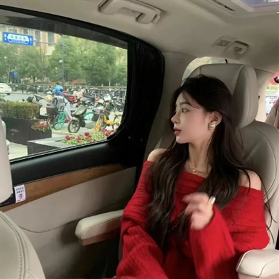 超级好看的微信头像图片女(24张)